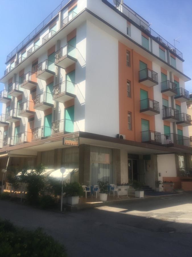 Hotel Britannia Lido di Jesolo Ngoại thất bức ảnh